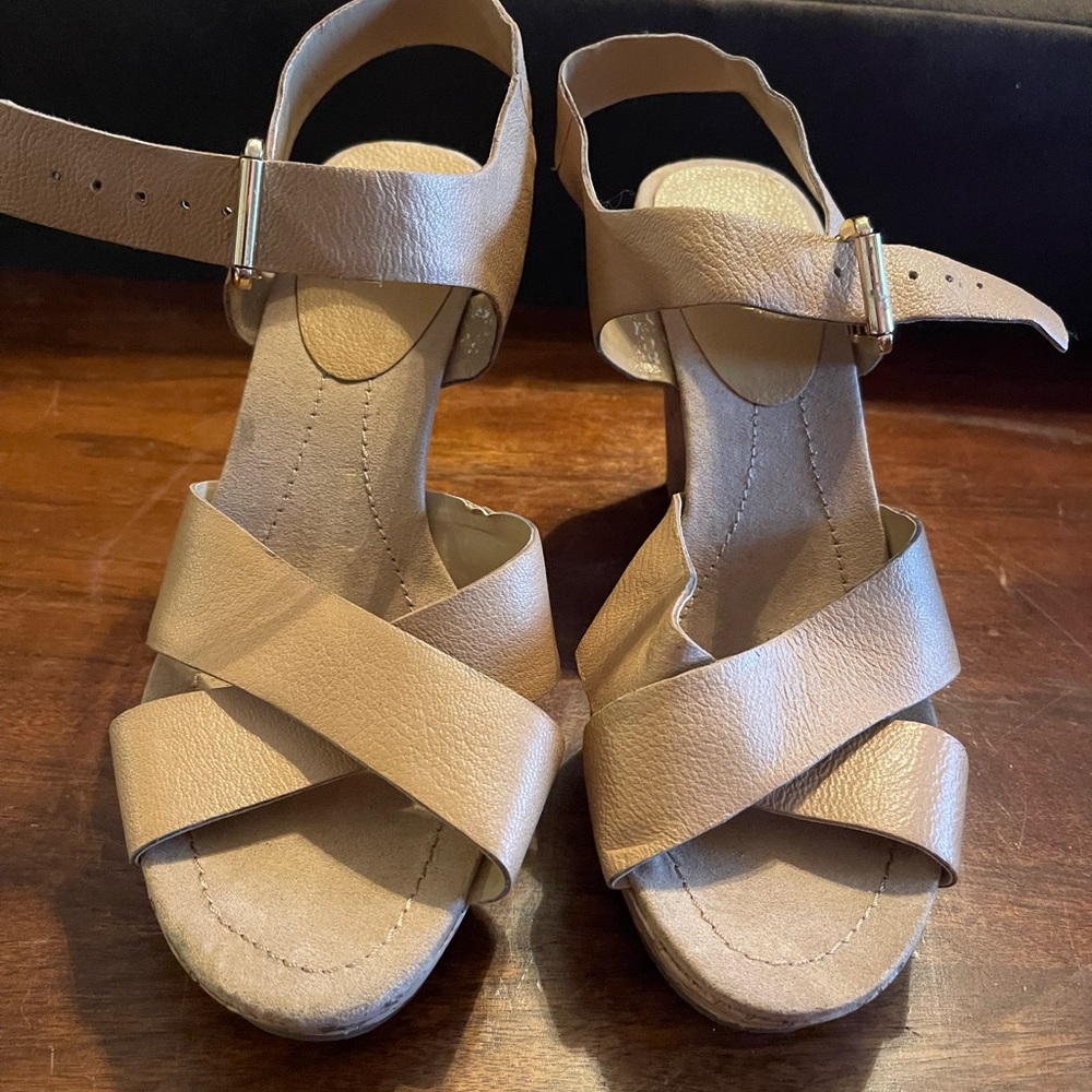 Women's Tan Sandals